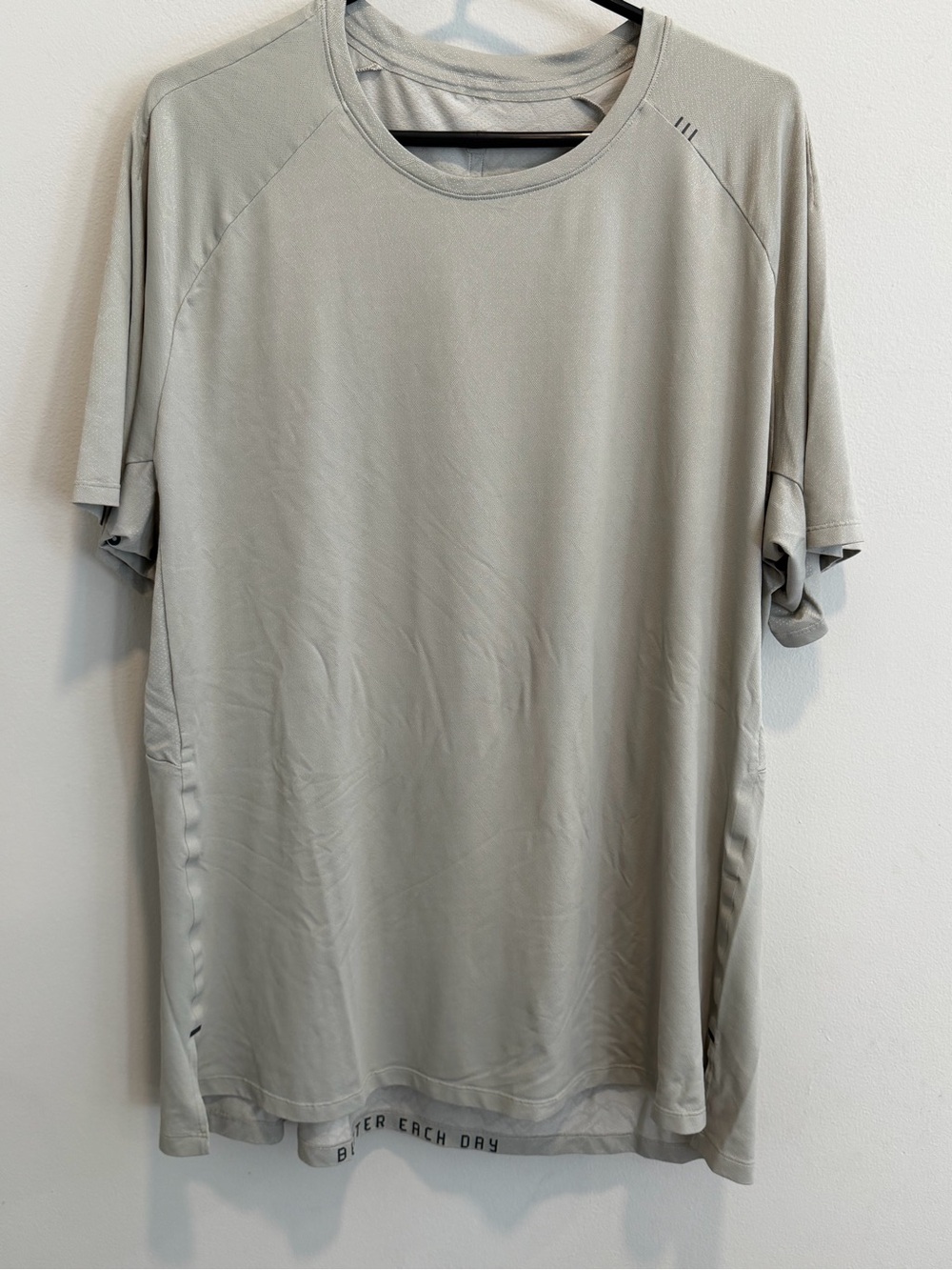 Lululemon Pulse Motivation Short Sleeve Shirt Mens XL Gray Athletic Performance
